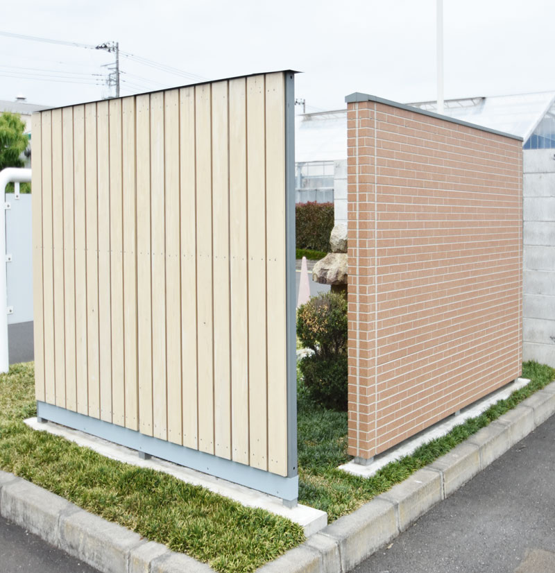 木塀とサイディング塀